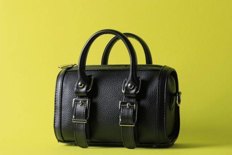 Photo trendy handbags