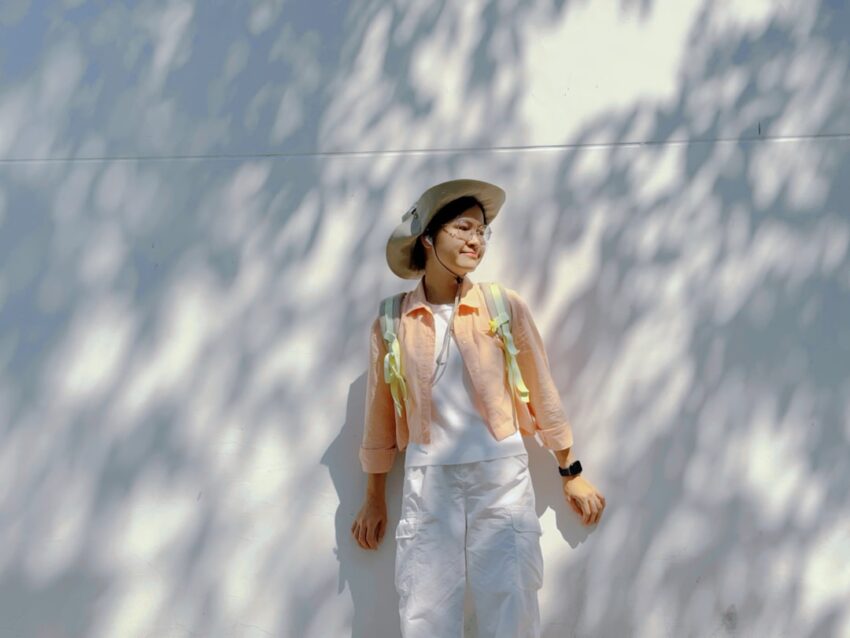 Photo white pants